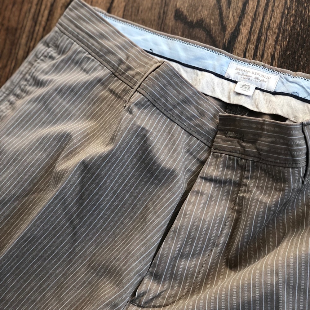 Banana Republic men’s stripes khakis
